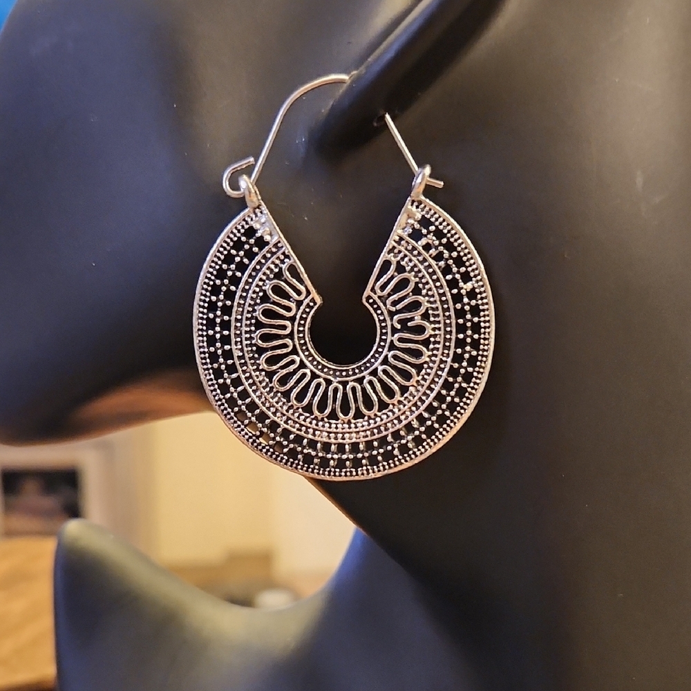 Silver Filigree Crescent Earrings
